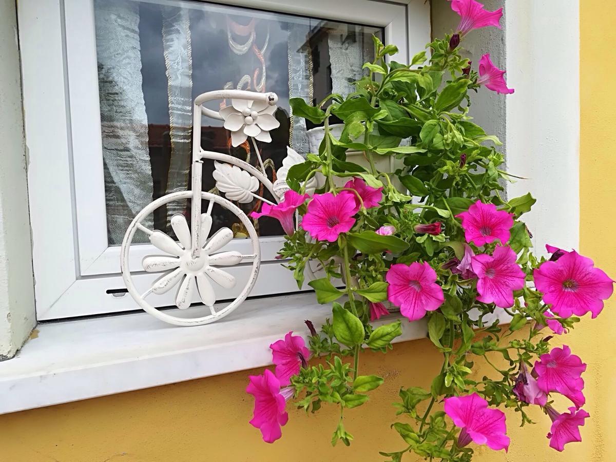 Locanda Del Golfo La Spezia Bagian luar foto